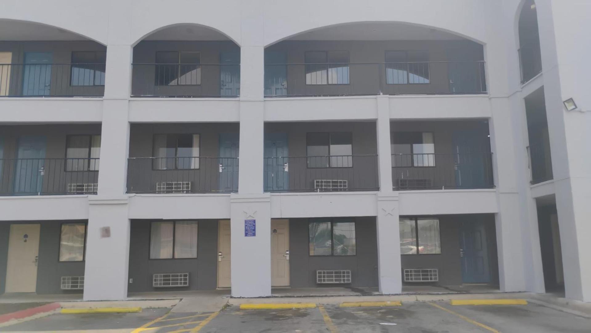 Hallmark Inn And Suites San Antonio Ngoại thất bức ảnh